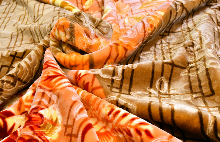 Bedsheet & Blanket Suppilers in India